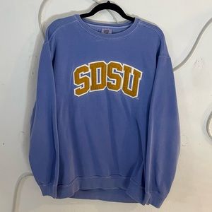 South Dakota State University ( SDSU ) Jackrabbits Crew Neck DistressedOversized